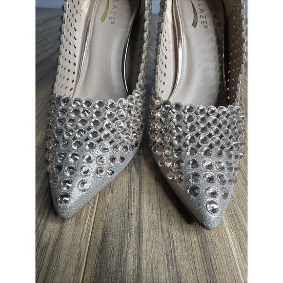 Glaze Women's Heels Size 7.5 Tan Pointed Gem Covered - Picture 6 of 12